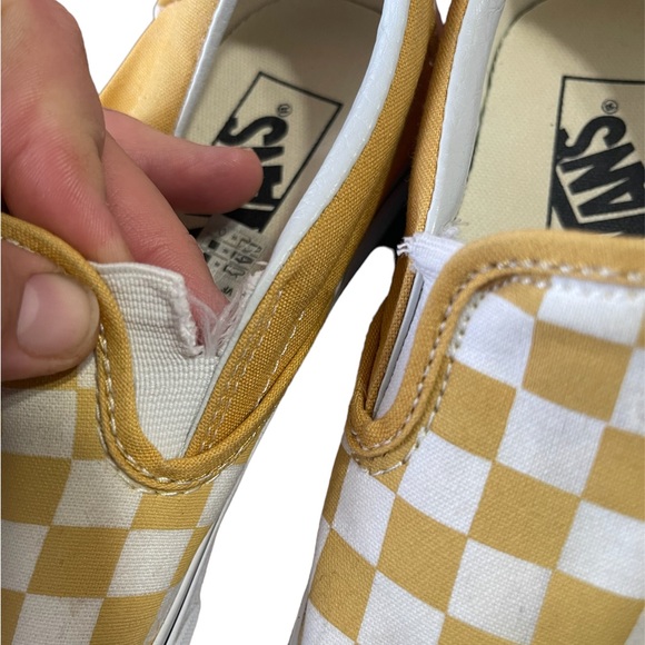 Vans - Picture 3 of 5